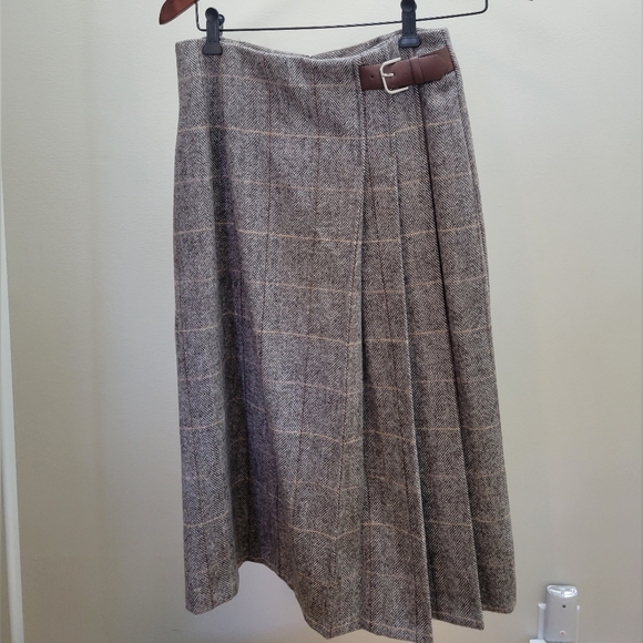 Wool Jacket and Skirt Set - Picture 2 of 10